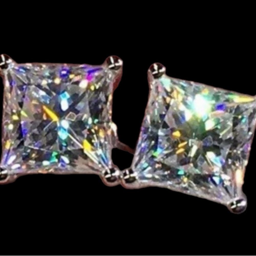 💎Elegant Sterling Silver Stud Earrings - Picture 2 of 3